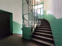 Комната в 4-комнатной квартире (138м2) на продажу по адресу Выборг г., Ленинградский пр., 9— фото 8 из 11