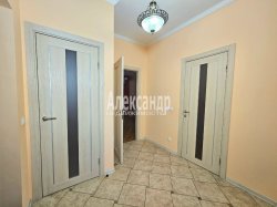 2-комнатная квартира (65м2) на продажу по адресу Петергофское шос., 45— фото 14 из 17