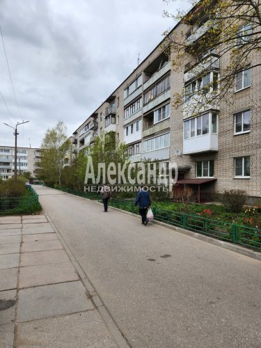 1-комнатная квартира (37м2) на продажу по адресу Отрадное г., Советская ул., 10— фото 1 из 15