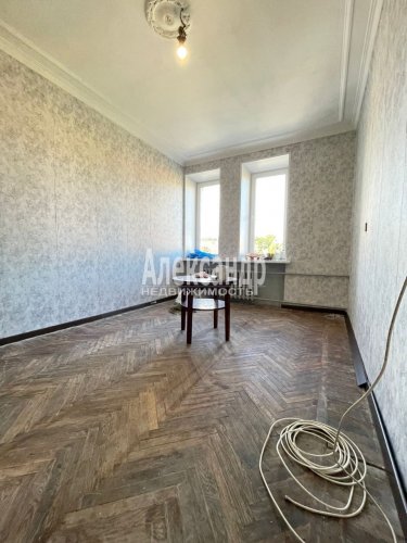 Комната в 3-комнатной квартире (74м2) на продажу по адресу Панфилова ул., 29— фото 1 из 10
