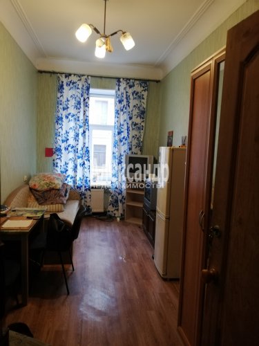 Комната в 4-комнатной квартире (88м2) на продажу по адресу Заставская ул., 28— фото 1 из 23