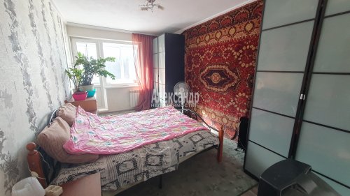 3-комнатная квартира (69м2) на продажу по адресу Приладожский пгт., 21Б— фото 1 из 17