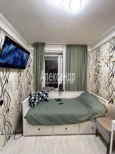 3-комнатная квартира (57м2) на продажу по адресу Академика Байкова ул., 11— фото 1 из 16