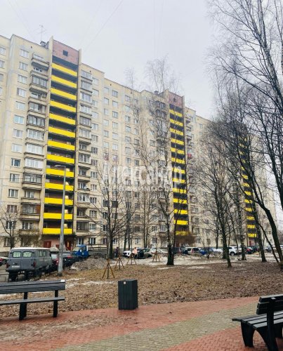 2-комнатная квартира (52м2) на продажу по адресу Композиторов ул., 11— фото 1 из 18
