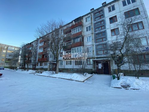 1-комнатная квартира (30м2) на продажу по адресу Светогорск г., Коробицына ул., 5— фото 1 из 17
