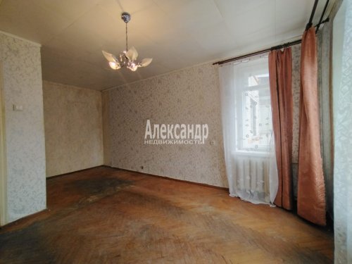 1-комнатная квартира (32м2) на продажу по адресу Пражская ул., 17— фото 1 из 16