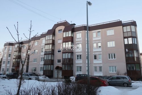 2-комнатная квартира (59м2) на продажу по адресу Пушкин г., Госпитальный пер., 19— фото 1 из 26