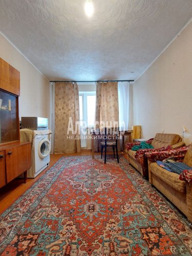 2-комнатная квартира (47м2) на продажу по адресу Глажево пос., 6— фото 1 из 11