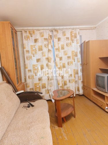 2-комнатная квартира (44м2) на продажу по адресу Кириши г., Энергетиков ул., 9— фото 1 из 20