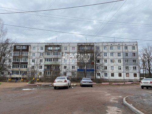2-комнатная квартира (53м2) на продажу по адресу Гаврилово пос., Школьная ул., 6а— фото 1 из 12