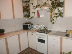 Комната в 3-комнатной квартире (85м2) в аренду по адресу Стачек просп., 67— фото 6 из 11