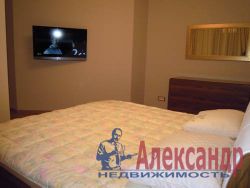 2-комнатная квартира (80м2) в аренду по адресу Свердловская наб., 58— фото 14 из 15