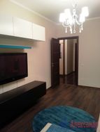 2-комнатная квартира (70м2) в аренду по адресу Новолитовская ул., 10— фото 15 из 18
