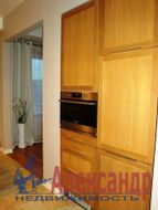 1-комнатная квартира (45м2) в аренду по адресу Комендантский просп., 10— фото 2 из 8