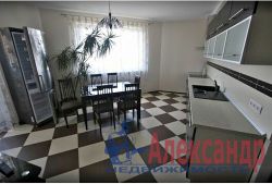 2-комнатная квартира (70м2) в аренду по адресу Свердловская наб., 58— фото 6 из 8