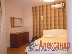 2-комнатная квартира (80м2) в аренду по адресу Свердловская наб., 58— фото 4 из 15