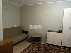 1-комнатная квартира (32м2) в аренду по адресу Волхов г., Калинина ул., 19— фото 2 из 17