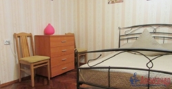 Комната в 3-комнатной квартире (70м2) в аренду по адресу Марата ул., 7— фото 2 из 6