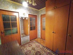 Комната в 3-комнатной квартире (62м2) в аренду по адресу Выборг г., Приморская ул., 17— фото 7 из 8