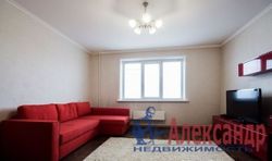 1-комнатная квартира (40м2) в аренду по адресу Кушелевская дор., 3— фото 5 из 10