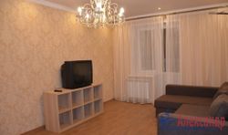 1-комнатная квартира (41м2) в аренду по адресу Пулковская ул., 2— фото 2 из 5