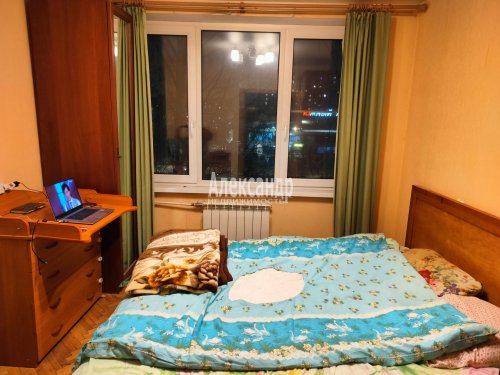 Комната в 2-комнатной квартире (45м2) в аренду по адресу Пражская ул., 39— фото 1 из 8