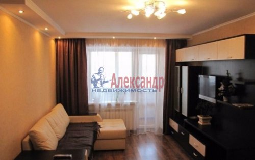 1-комнатная квартира (42м2) в аренду по адресу Глухарская ул., 33— фото 1 из 5