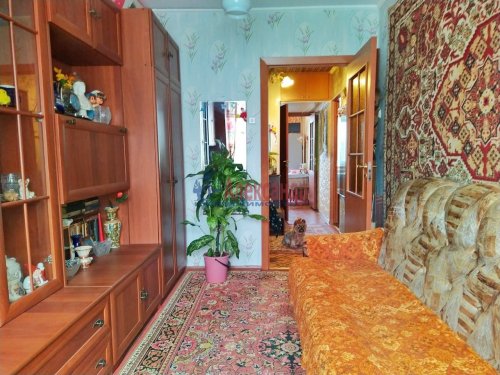 Комната в 3-комнатной квартире (62м2) в аренду по адресу Выборг г., Приморская ул., 17— фото 1 из 8