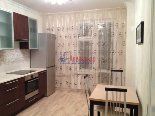 1-комнатная квартира (43м2) в аренду по адресу Приморский просп., 143— фото 1 из 12