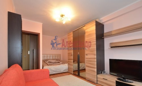 1-комнатная квартира (41м2) в аренду по адресу Бутлерова ул., 9— фото 1 из 4
