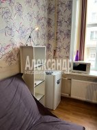 Комната в 4-комнатной квартире (105м2) на продажу по адресу 10-я Советская ул., 1-3— фото 4 из 23