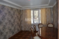 3-комнатная квартира (62м2) на продажу по адресу Бабушкина ул., 70— фото 4 из 7