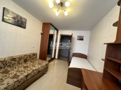 2-комнатная квартира (50м2) на продажу по адресу Петергоф г., Чичеринская ул., 11— фото 12 из 23