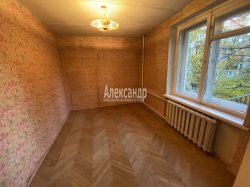 3-комнатная квартира (64м2) на продажу по адресу Витебский просп., 81— фото 4 из 10