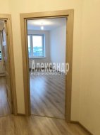 1-комнатная квартира (36м2) на продажу по адресу Русановская ул., 18— фото 3 из 11