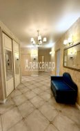 3-комнатная квартира (100м2) на продажу по адресу Коломяжский просп., 15— фото 3 из 14