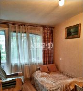 3-комнатная квартира (60м2) на продажу по адресу Тимуровская ул., 12— фото 3 из 10
