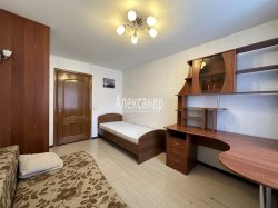 2-комнатная квартира (50м2) на продажу по адресу Петергоф г., Чичеринская ул., 11— фото 13 из 23