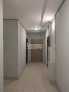 1-комнатная квартира (40м2) на продажу по адресу Мурино г., Петровский бул., 5— фото 9 из 15