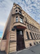 Комната в 8-комнатной квартире (211м2) на продажу по адресу Писарева ул., 18— фото 6 из 16