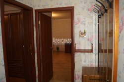 2-комнатная квартира (45м2) на продажу по адресу Луначарского просп., 100— фото 3 из 49
