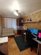 3-комнатная квартира (57м2) на продажу по адресу Симонова ул., 7— фото 11 из 18