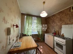 1-комнатная квартира (32м2) на продажу по адресу Пражская ул., 17— фото 12 из 16