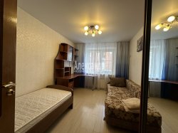 2-комнатная квартира (50м2) на продажу по адресу Петергоф г., Чичеринская ул., 11— фото 11 из 23
