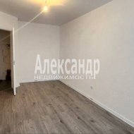 1-комнатная квартира (31м2) на продажу по адресу Русановская ул., 18— фото 6 из 16