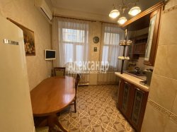 4-комнатная квартира (108м2) на продажу по адресу 2-я Советская ул., 10— фото 8 из 15