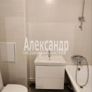 1-комнатная квартира (31м2) на продажу по адресу Русановская ул., 18— фото 12 из 16