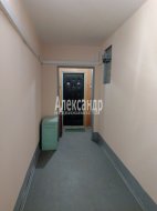 3-комнатная квартира (66м2) на продажу по адресу Малая Карпатская ул., 23— фото 7 из 23