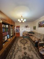 2-комнатная квартира (48м2) на продажу по адресу Кириши г., Волховская наб., 28— фото 4 из 11