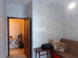 2-комнатная квартира (49м2) на продажу по адресу Бугры пос., Воронцовский бул., 11— фото 5 из 17